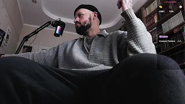 Snapshot of FindomJason chatting on October 1, 12:55 pm FindomJason online show from October 1, 12:55 pm