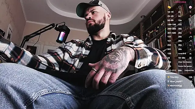 Snapshot of FindomJason chatting on October 7, 12:46 pm FindomJason online show from October 7, 12:46 pm