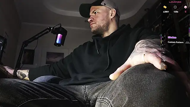 Snapshot of FindomJason chatting on October 16, 10:27 am FindomJason online show from October 16, 10:27 am