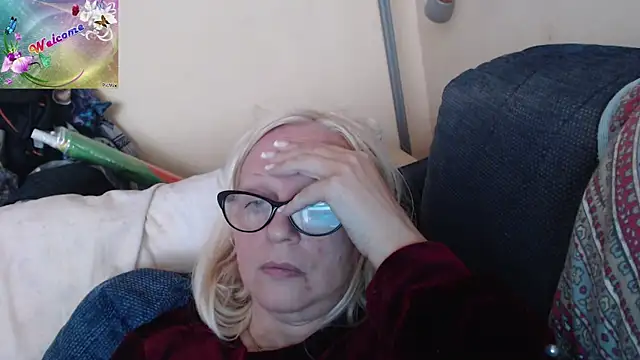 Snapshot of martachatte chatting on October 11, 7:40 am martachatte online show from October 11, 7:40 am