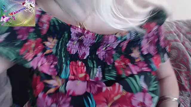 Snapshot of martachatte chatting on October 14, 8:37 am martachatte online show from October 14, 8:37 am