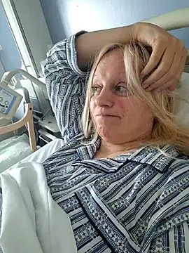 Snapshot of martachatte chatting on November 20, 11:43 am martachatte online show from November 20, 11:43 am