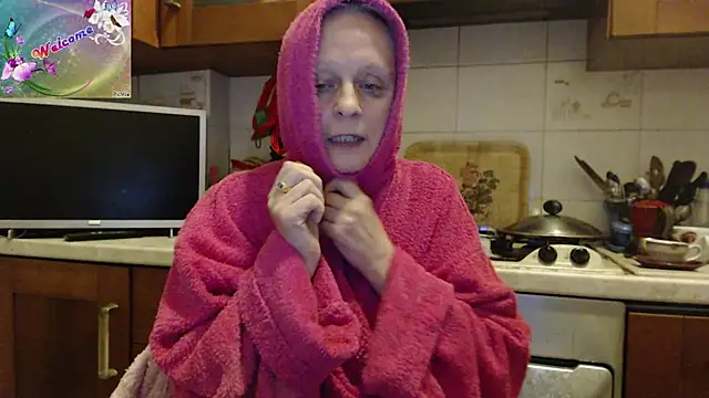 Snapshot of martachatte chatting on December 2, 9:54 pm martachatte online show from December 2, 9:54 pm