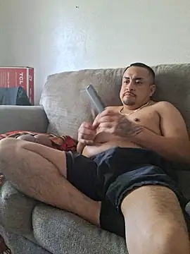 Snapshot of hungpenis210 chatting on September 10, 2:28 pm hungpenis210 online show from September 10, 2:28 pm