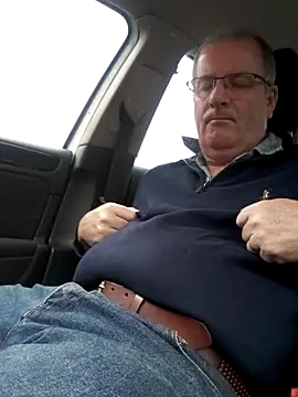 stiffandlubedxh online show from December 12, 9:04 pm