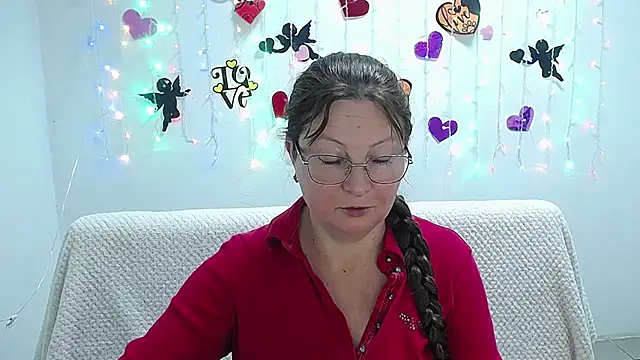 VanessaHotts online show from February 21, 9:02 am