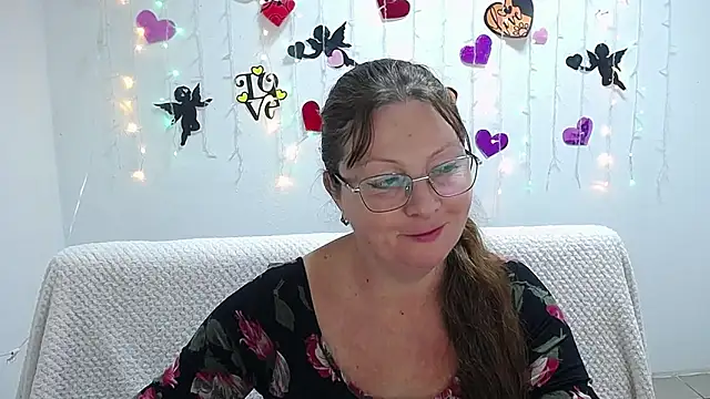 VanessaHotts online show from February 21, 3:21 pm