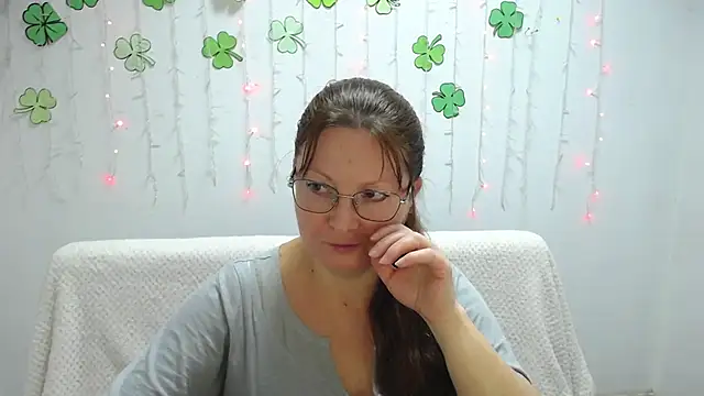 VanessaHotts online show from March 22, 9:24 am