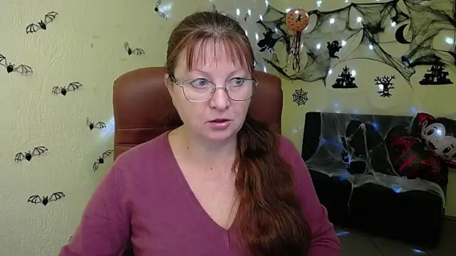 VanessaHotts online show from October 29, 6:04 am