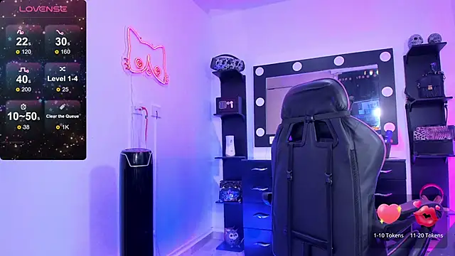 miss kitty online show from October 31, 6:09 pm