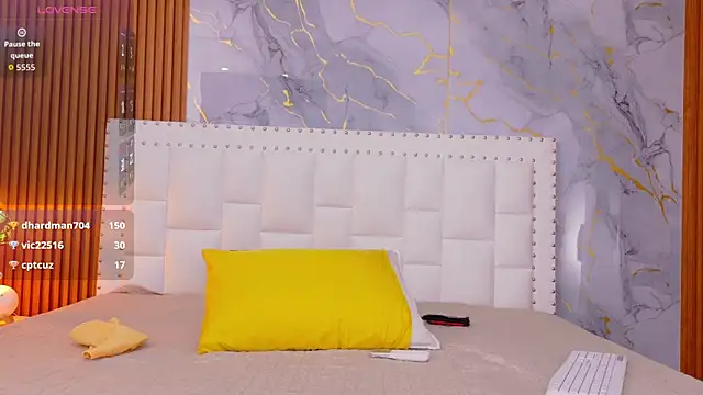 naughty ebonyy online show from February 20, 3:03 am