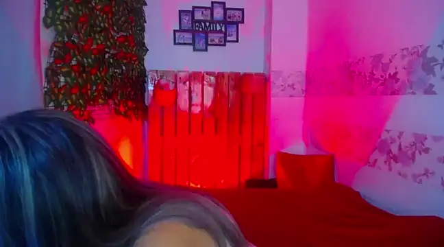 Snapshot of paula_brausin chatting on December 30, 12:31 pm paula brausin online show from December 30, 12:31 pm