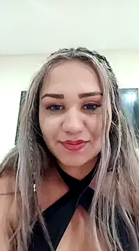 Snapshot of paula_brausin chatting on January 4, 9:09 pm paula brausin online show from January 4, 9:09 pm