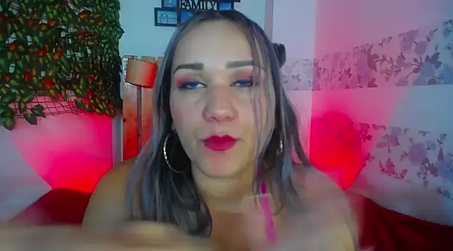 Snapshot of paula_brausin chatting on February 1, 2:16 am paula brausin online show from February 1, 2:16 am