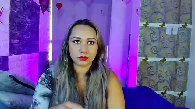 Snapshot of paula_brausin chatting on February 19, 8:20 pm paula brausin online show from February 19, 8:20 pm