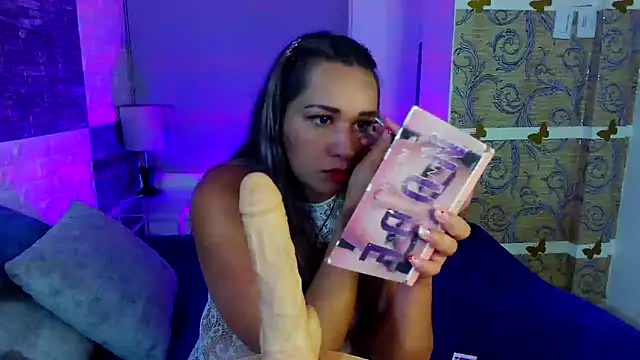 Snapshot of paula_brausin chatting on February 25, 12:25 am paula brausin online show from February 25, 12:25 am