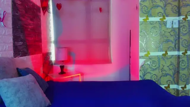 Snapshot of paula_brausin chatting on March 7, 8:33 pm paula brausin online show from March 7, 8:33 pm