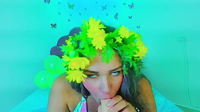 Snapshot of paula_brausin chatting on March 17, 11:32 pm paula brausin online show from March 17, 11:32 pm