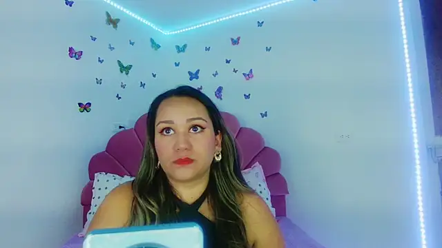 Snapshot of paula_brausin chatting on September 28, 4:56 pm paula brausin online show from September 28, 4:56 pm