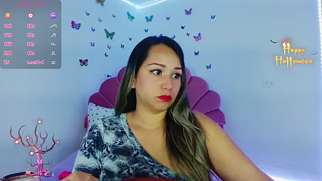 Snapshot of paula_brausin chatting on October 11, 8:07 pm paula brausin online show from October 11, 8:07 pm
