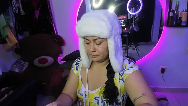 AliceFox Milf online show from April 1, 5:41 am