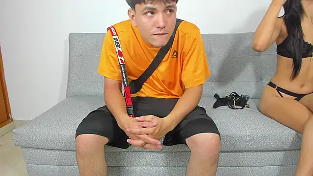 Snapshot of reactive_sex chatting on November 20, 1:17 am reactive sex online show from November 20, 1:17 am