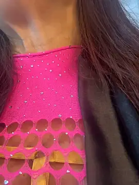 Snapshot of lonely_shewolf chatting on November 28, 5:59 pm lonely shewolf online show from November 28, 5:59 pm