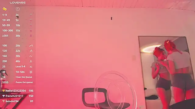 Emmily Savage online show from February 6, 10:26 am