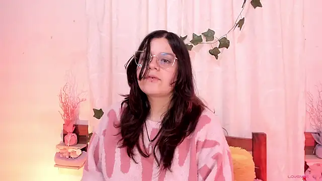 Snapshot of Mey_moon chatting on February 11, 7:16 pm Mey moon online show from February 11, 7:16 pm