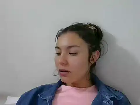 Snapshot of _andygirl chatting on October 22, 11:59 pm andygirl online show from October 22, 11:59 pm