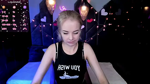 Snapshot of StephanieSweety chatting on February 13, 5:11 pm StephanieSweety online show from February 13, 5:11 pm