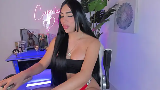 Snapshot of Korina_Saenz01 chatting on November 12, 7:46 pm Korina Saenz01 online show from November 12, 7:46 pm