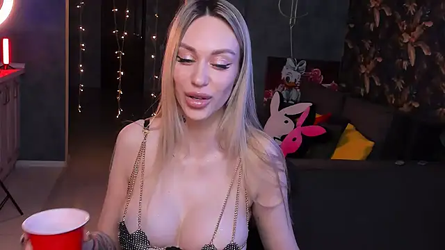 Blckmirrorr online show from January 23, 1:35 pm