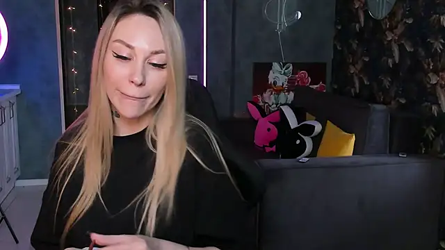 Blckmirrorr online show from September 14, 8:35 am