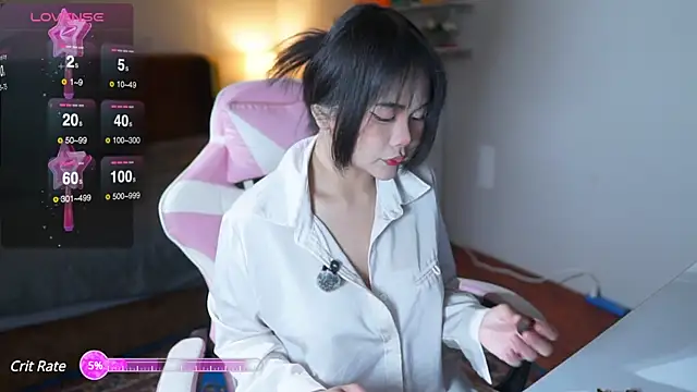 laybunny1 online show from February 9, 9:39 pm