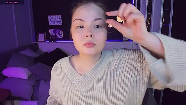 Mayayammy online show from February 15, 2:00 pm