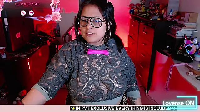 Snapshot of _lilith_heavy chatting on November 28, 6:49 am lilith heavy online show from November 28, 6:49 am