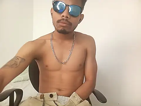 danidiazto2023 online show from March 3, 9:05 pm