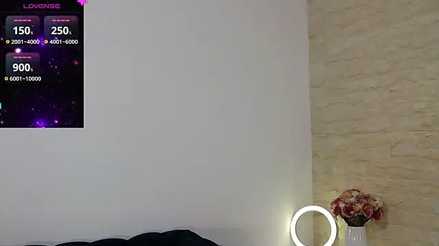 Snapshot of Kailynn_Moenn chatting on December 4, 10:30 pm Kailynn Moenn online show from December 4, 10:30 pm