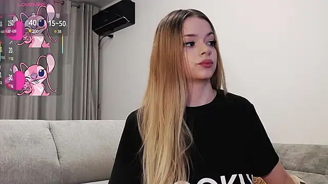Snapshot of Kailynn_Moenn chatting on March 13, 9:59 pm Kailynn Moenn online show from March 13, 9:59 pm