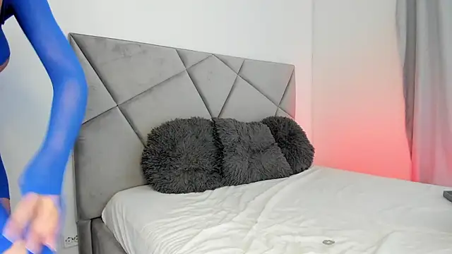 BlueEyesLexy online show from March 1, 9:00 am