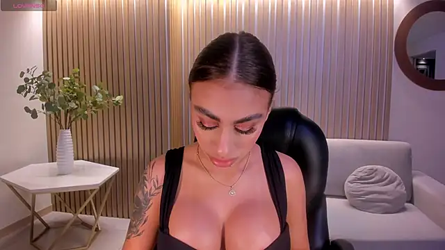 Snapshot of DannaCruz chatting on November 25, 7:14 pm DannaCruz online show from November 25, 7:14 pm