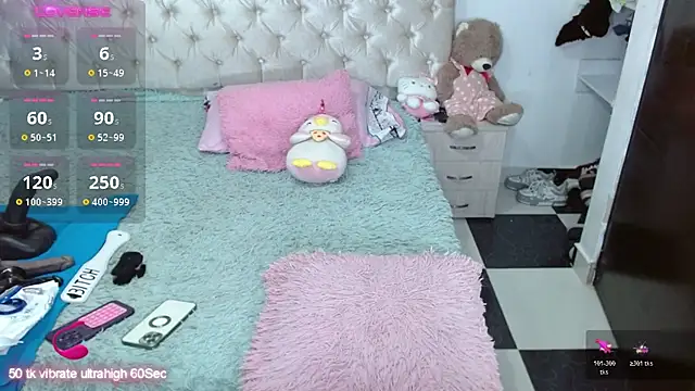 Snapshot of sara_will4u chatting on October 19, 8:20 pm sara will4u online show from October 19, 8:20 pm