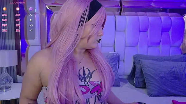 valkiria moore online show from November 1, 7:49 pm