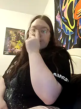 Sexycurvyemilyy online show from November 19, 7:25 pm