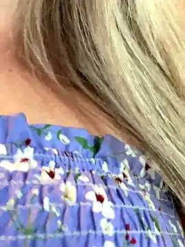 SkyelarSommer online show from September 13, 5:46 pm