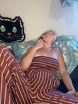 SkyelarSommer online show from October 16, 4:52 pm