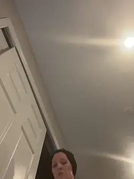 Snapshot of DominiqueX0 chatting on September 10, 5:13 pm DominiqueX0 online show from September 10, 5:13 pm