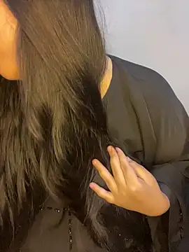 Snapshot of Mayacrayzi chatting on September 22, 7:43 am Mayacrayzi online show from September 22, 7:43 am