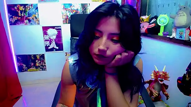 Snapshot of akai_krazna chatting on December 6, 5:33 pm akai krazna online show from December 6, 5:33 pm